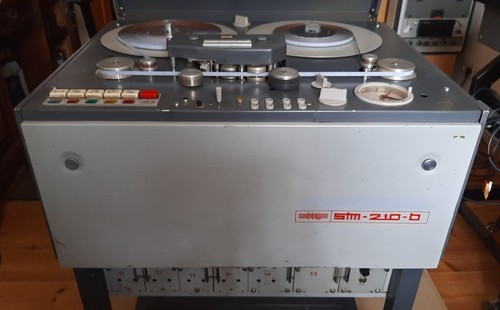 Studio-Magnetbandgerät