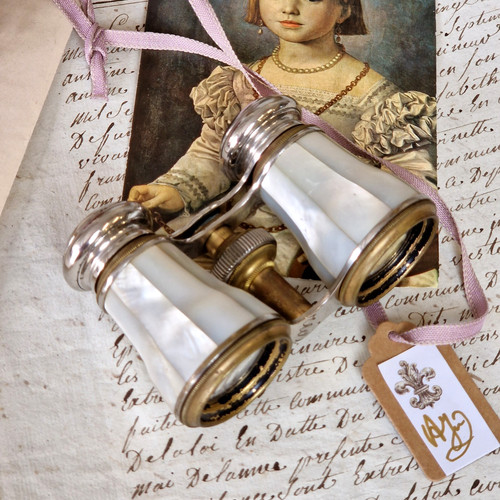 älteres opernglas mit - Älteres,