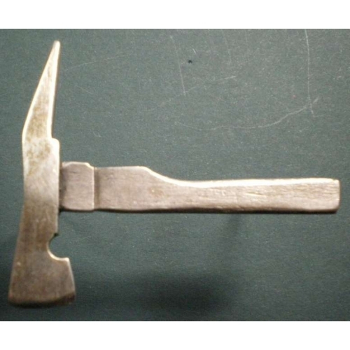 Anstecknadel feuerwehrbeil - anstecknadel,