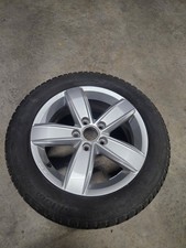 VW Original Alufelge Touran/Golf 16 Zoll 5G0 071 496 A mit einem Winterreifen