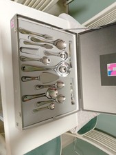 Hochwertiger Besteckkasten aus