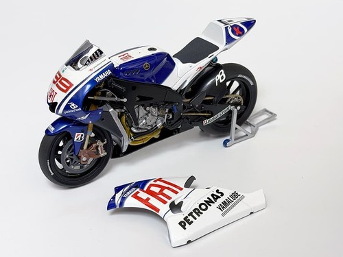 Minichamps yamaha yzr m1 - minichamps, 1/12