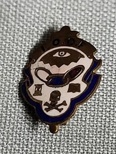 Alte  Anstecknadel Brosche I. O. O. F. mit Totenkopf (127)