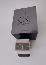 Top Damen Uhr CALVIN KLEIN Modell K5222100 mit OVP