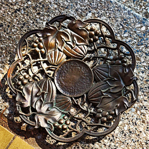 Dekoschale aus metall - dekoschale,