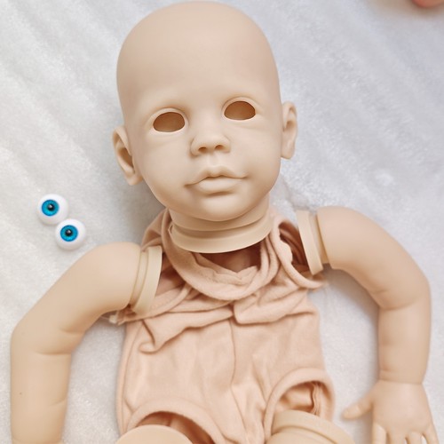 Cute reborn baby doll - 22",