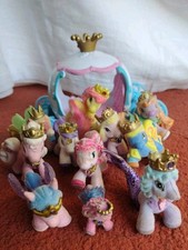 17 Filly Pferde mit Kutsche