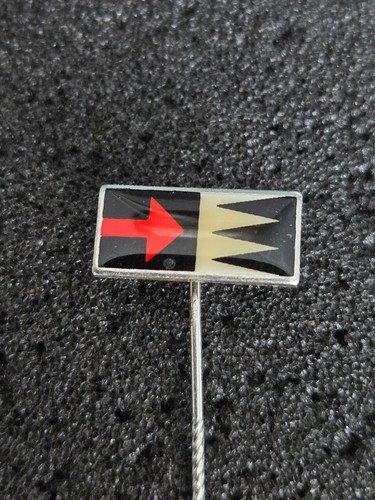 Unbekannt - ???, ➔