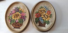 2 Stickbilder oval Handarbeit
