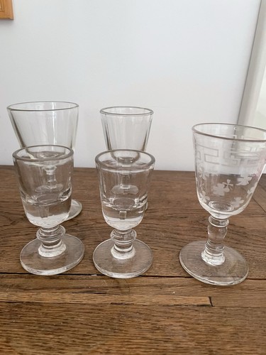 Alte gläser x pressglas - gläser,