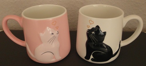 Zwei kaffeebecker tassen mit - zwei,