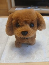 Kleiner bellender Plüschhund