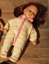 Süße Puppe mit Langen Roten