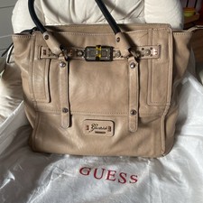 Guess Handtasche mittelgroß  Mit  Logo , Swarovski Steine, Beige