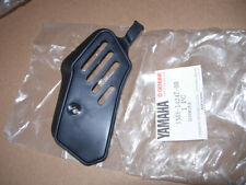 YAMAHA  LB3 BOP ABDECKUNG, VERGASER LINKS  1M8-14247