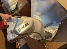 1x TANK OEM 58613021.. Ducati Streetfighter V4 SP Alu Tank gebürstetes Aluminium