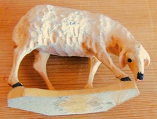 Krippenschaf Holzschnitzerei