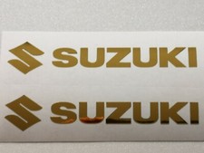 2 x Suzuki mit Logo •