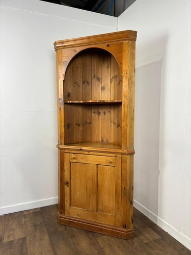 Eckschrank mit fassrücken aus - mit,
