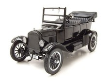 Ford Model T 1925 mit Laurel & Hardy Dick und Doof Figuren Modellauto 1:24