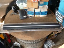 Puffer Zierleiste Ford Granada 78GB 17C997 AA  6052385 NEU NOS