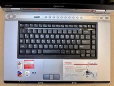 Toshiba Qosmio G10 (defekt und ohne Festplatte)