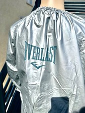 neuwertiger Schwitzanzug in Gr L  in silber