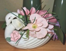 Porzellanfigur "Schwan mit