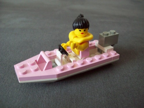 Lego system 1761 - motorboat,
