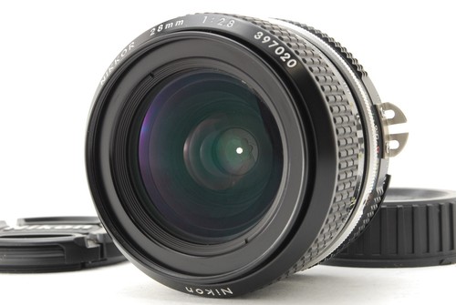 Nikon new nikkor - new, 28mm
