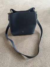 Delia Beuteltasche S Blau