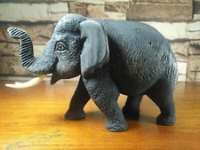 HOLZ ELEFANT Rüssel nach oben