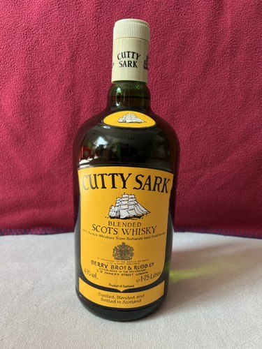 Cutty sark whisky whiskey - cutty,