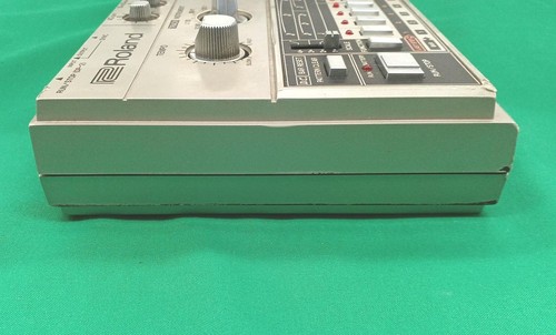Roland 606 rhythm machine - roland,