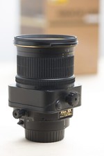 NIKON PC-E 45mm f/2,8 D ED Micro Nikkor