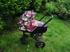 traumhaft schön Cybex Priam Platinum Spring Blossom Dark Kinderwagen  3D Blumen