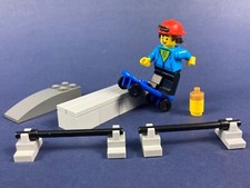 LEGO®  Skater Skaterboy Skateboard Rail Tube City Skaterpark Figur MOC Drink