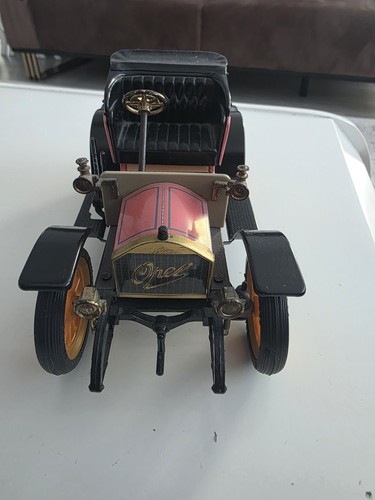 Schuco opel doktorwagen 8 - opel,