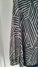 More bluse - more,