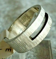 geschliffener Edelstahl