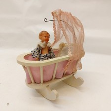 x-94297	Ältere Holz Wiege