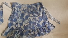 Schürze halb mit rüschen - -,