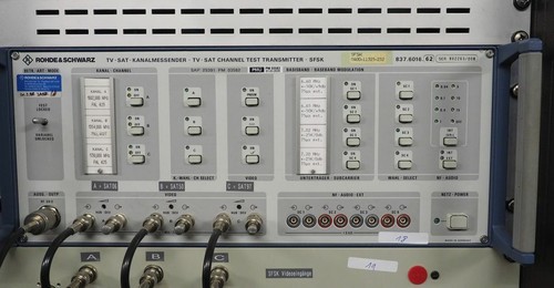 Rohde schwarz - &,
