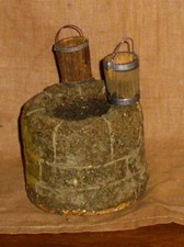 Brunnen mit 2 Eimern-9cm Durchmesser/7,5cm hoch-Puppenstubenminiatur-1:12-gut