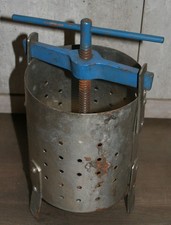 Alte Kloß-, Frucht-, Wein- Obstpresse DDR