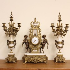 Antike Kaminuhr mit 2