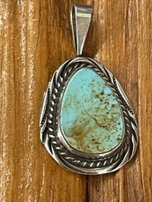 Navajo Anhänger mit grünem