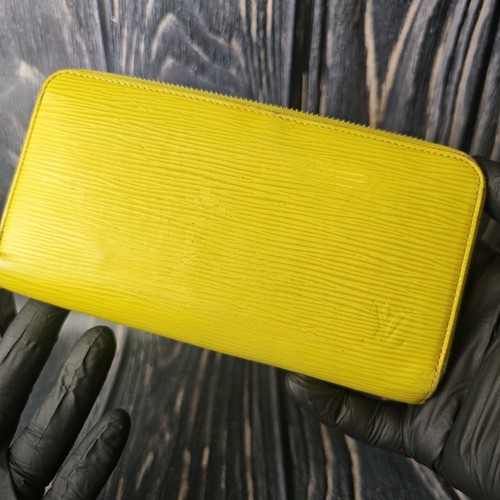 Louis vuitton epi zippy - louis,