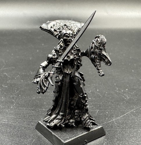 Warhammer vampire female lord - vampire,