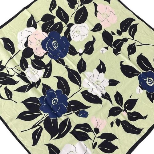 Chanel seidentuch camellia - chanel,